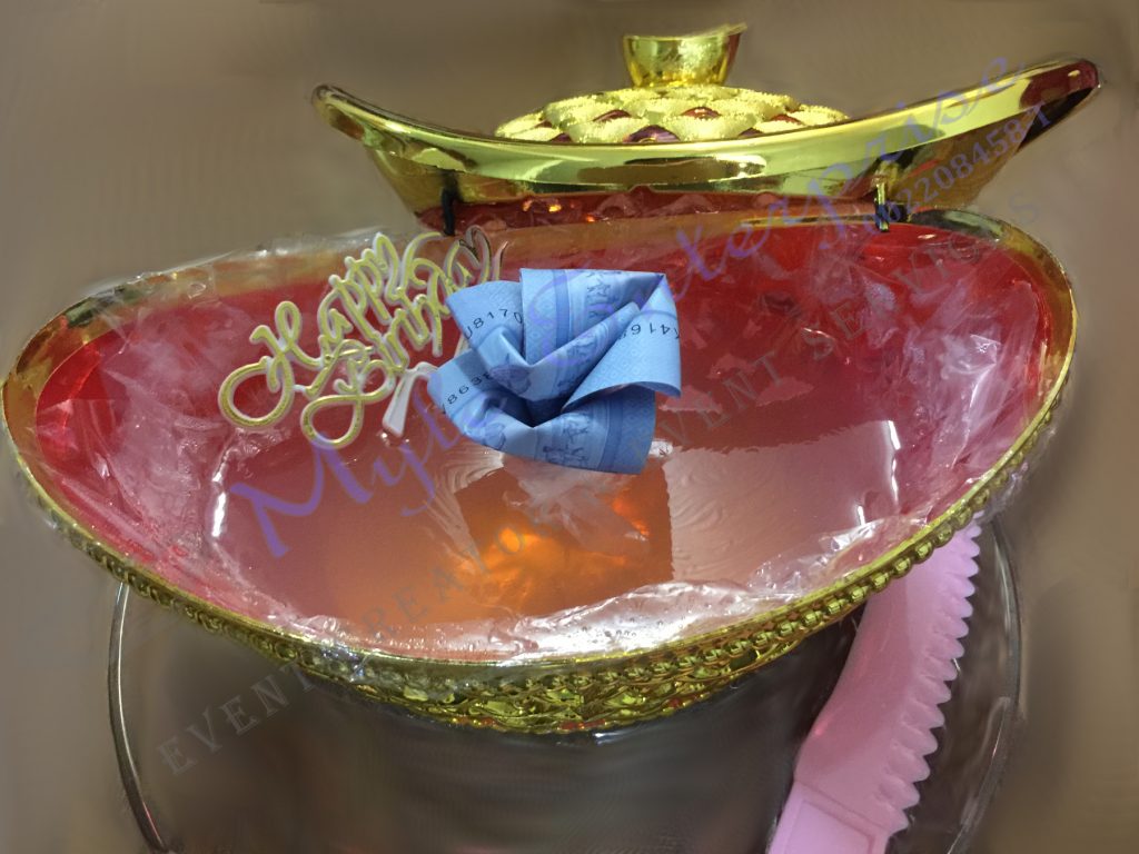 Myle Enterprise bespoke alcohol jelly cake