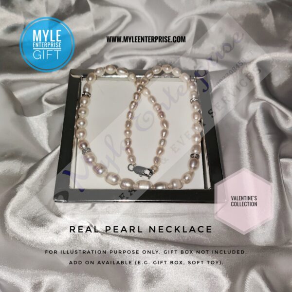 Myle Enterprise real pearl necklace with cultured diamonds